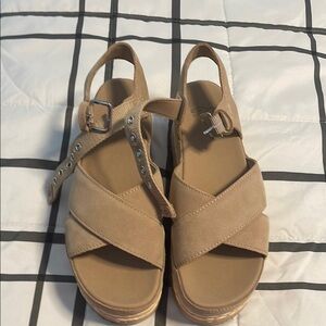 Women's Tan Sandals